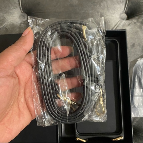 New iPhone 11 Pro Max Wilken Leather iPhone Crossbody Phone Case with Wallet - Picture 13 of 14